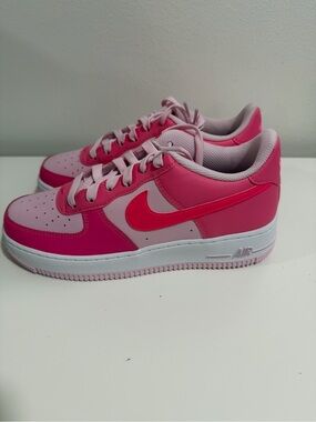 Nike Kids' Two-Tone Pink Low-Top Sneakers